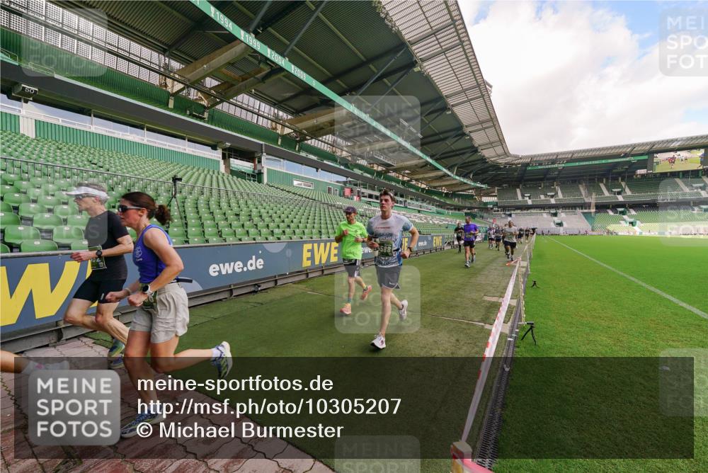 13.09.2026 - 21. swb-Marathon Bremen Michael Burmester http://msf.ph/oto/10305207 13.09.2026 12:55:22 Laufen im Stadion 161, 189, 201, 205, 307, 385, 388, 411, 461, 465, 481, 495, 655, 666, 816, 827, 854, 913, 926, 1053, 1058, 1197, 1390, 1419, 1537, 1551, 1599, 1631, 1645, 1658, 1750, 2122, 2125, 2234, 2251, 2260, 2319, 2383, 2390, 2474, 2499, 2604, 2701, 2733, 2801, 2824, 2870, 2882, 2913, 2922, 2962, 2971, 3012, 3054, 3057, 3134, 3175, 3192, 3206, 3241, 3246, 3346, 3356, 3357, 3411, 3508, 3706, 3716, 3836, 4135, 4137, 4171, 4413, 4455, 4479, 4733, 5277, 5430, 5530, 6106, 107, 2498 meine-sportfotos.de