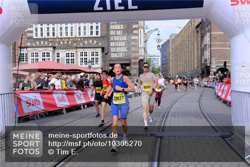 13.09.2026 - 21. swb-Marathon Bremen Tim E. http://msf.ph/oto/10305270 13.09.2026 10:49:16 Ziel 10253, 10293, 10392, 10566, 11885, 11891, 12027, 12204, 12350, 13512, 13555 meine-sportfotos.de