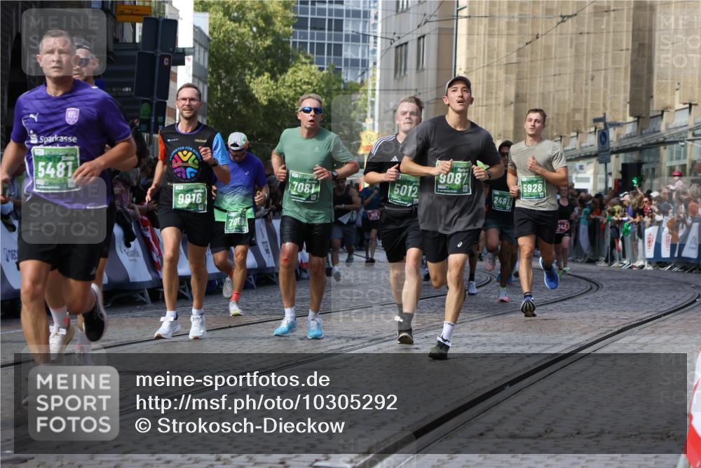13.09.2026 - 21. swb-Marathon Bremen Strokosch-Dieckow http://msf.ph/oto/10305292 13.09.2026 13:24:08 Ziel 342, 2210, 2288, 2485, 2517, 2560, 3044, 3642, 4601, 4671, 5011, 5116, 5146, 5231, 5908, 6157, 6332, 6648, 7105, 7216, 7357, 7475, 7761, 8051, 8052, 8095, 8290, 10059, 10115, 13007, 13197, 776, 909, 1250, 2295, 2491, 4000, 4559, 5012, 5208, 5481, 5928, 5929, 6105, 7059, 7069, 7081, 7156, 8082, 8415, 9087, 9916 meine-sportfotos.de