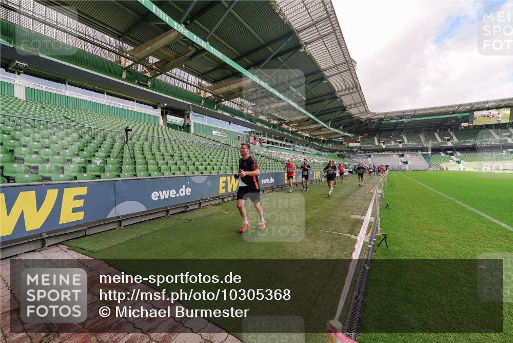 13.09.2026 - 21. swb-Marathon Bremen Michael Burmester http://msf.ph/oto/10305368 13.09.2026 12:55:53 Laufen im Stadion 201, 205, 307, 388, 411, 431, 465, 495, 655, 854, 876, 913, 926, 948, 1053, 1058, 1130, 1197, 1390, 1537, 1599, 1645, 1750, 1972, 2001, 2040, 2122, 2125, 2234, 2251, 2260, 2319, 2383, 2390, 2473, 2474, 2535, 2604, 2733, 2801, 2812, 2870, 2922, 2948, 3012, 3057, 3119, 3134, 3175, 3192, 3202, 3206, 3241, 3246, 3290, 3346, 3348, 3356, 3411, 3508, 3706, 3716, 3836, 4135, 4137, 4171, 4413, 4455, 4479, 4733, 5277, 5430, 5530, 6106, 107, 2498 meine-sportfotos.de