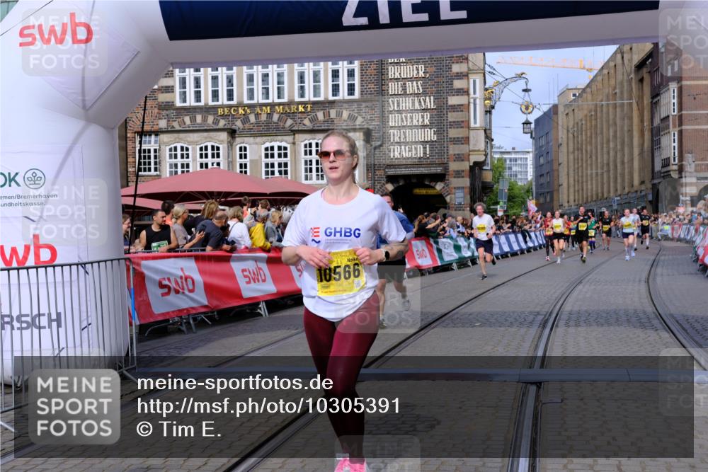 13.09.2026 - 21. swb-Marathon Bremen Tim E. http://msf.ph/oto/10305391 13.09.2026 10:49:19 Ziel 10253, 10293, 10392, 10566, 11316, 11891, 12027, 12132, 12149, 12204, 12350, 12450, 12529, 13555 meine-sportfotos.de