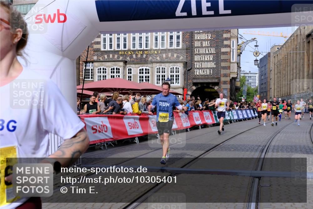 13.09.2026 - 21. swb-Marathon Bremen Tim E. http://msf.ph/oto/10305401 13.09.2026 10:49:20 Ziel 10253, 10293, 10392, 10566, 11316, 11567, 11891, 11896, 12027, 12132, 12149, 12204, 12350, 12450, 12529, 13555, 13577 meine-sportfotos.de