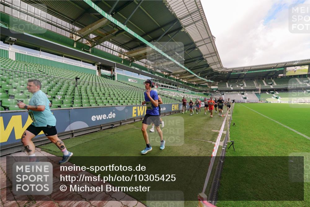 13.09.2026 - 21. swb-Marathon Bremen Michael Burmester http://msf.ph/oto/10305425 13.09.2026 12:56:03 Laufen im Stadion 201, 205, 307, 388, 411, 431, 465, 495, 655, 854, 876, 913, 926, 948, 1058, 1130, 1197, 1390, 1537, 1599, 1601, 1645, 1750, 1972, 2001, 2040, 2122, 2125, 2234, 2251, 2260, 2319, 2383, 2390, 2473, 2474, 2535, 2604, 2634, 2671, 2733, 2761, 2812, 2870, 2922, 2948, 3057, 3119, 3134, 3175, 3192, 3202, 3241, 3246, 3290, 3346, 3348, 3356, 3411, 3508, 3706, 3716, 3813, 3836, 4135, 4137, 4171, 4413, 4455, 4479, 4733, 5277, 5430, 5530, 6106, 107, 2498 meine-sportfotos.de