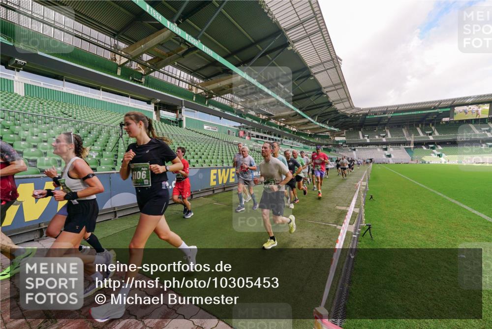 13.09.2026 - 21. swb-Marathon Bremen Michael Burmester http://msf.ph/oto/10305453 13.09.2026 12:56:07 Laufen im Stadion 201, 205, 307, 388, 411, 431, 465, 495, 655, 769, 854, 876, 913, 926, 948, 1058, 1130, 1197, 1390, 1537, 1599, 1601, 1645, 1750, 1972, 2001, 2040, 2122, 2125, 2234, 2251, 2260, 2319, 2383, 2390, 2473, 2474, 2535, 2604, 2634, 2671, 2733, 2761, 2812, 2922, 2948, 3057, 3119, 3134, 3175, 3192, 3202, 3241, 3246, 3290, 3346, 3348, 3411, 3458, 3508, 3706, 3716, 3813, 3836, 4135, 4137, 4171, 4413, 4455, 4479, 4733, 5277, 5430, 5530, 6106, 107, 2498 meine-sportfotos.de
