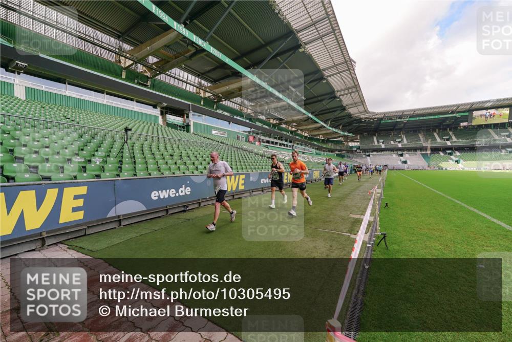 13.09.2026 - 21. swb-Marathon Bremen Michael Burmester http://msf.ph/oto/10305495 13.09.2026 12:56:16 Laufen im Stadion 205, 307, 388, 411, 431, 465, 495, 655, 769, 854, 857, 876, 913, 926, 948, 1058, 1130, 1197, 1390, 1537, 1599, 1601, 1645, 1750, 1972, 2001, 2040, 2122, 2125, 2234, 2251, 2260, 2319, 2383, 2473, 2474, 2535, 2604, 2634, 2640, 2671, 2761, 2812, 2948, 3057, 3078, 3119, 3134, 3175, 3192, 3202, 3246, 3290, 3346, 3348, 3411, 3450, 3458, 3508, 3514, 3634, 3706, 3716, 3813, 3836, 4135, 4137, 4171, 4413, 4455, 4479, 4733, 5277, 5430, 5530, 6106, 107, 2498 meine-sportfotos.de