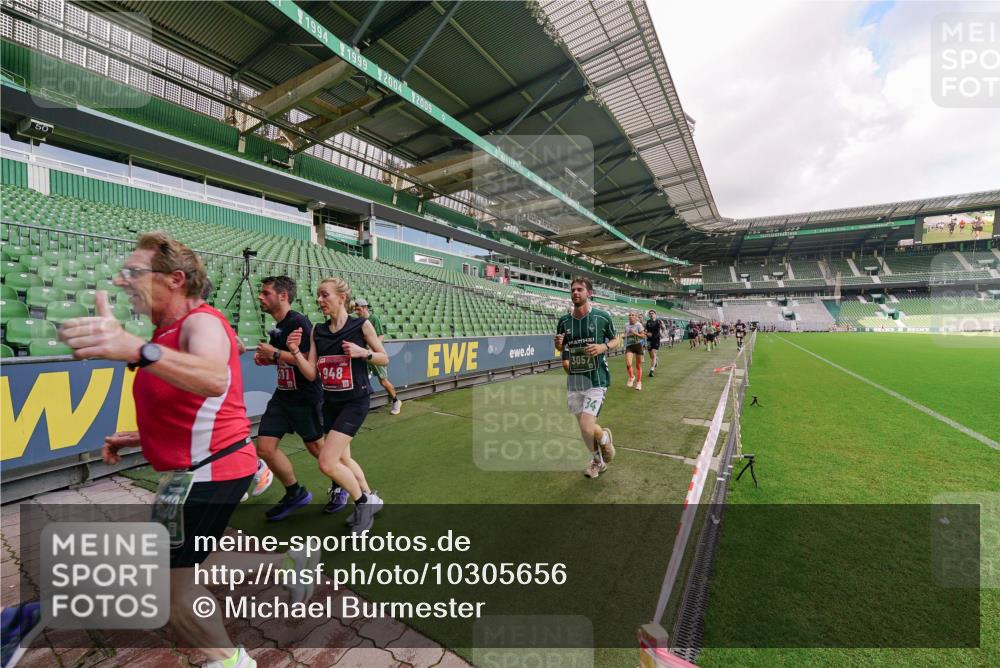 13.09.2026 - 21. swb-Marathon Bremen Michael Burmester http://msf.ph/oto/10305656 13.09.2026 12:56:44 Laufen im Stadion 307, 411, 431, 465, 655, 769, 776, 854, 857, 876, 913, 926, 948, 1010, 1058, 1130, 1254, 1537, 1601, 1645, 1750, 1809, 1900, 1972, 2001, 2040, 2051, 2075, 2122, 2260, 2319, 2324, 2402, 2473, 2493, 2535, 2604, 2634, 2640, 2671, 2761, 2812, 2904, 2948, 3051, 3057, 3078, 3119, 3192, 3202, 3290, 3348, 3411, 3450, 3458, 3508, 3514, 3634, 3690, 3706, 3760, 3813, 3866, 3939, 4101, 4135, 4137, 4171, 4316, 4319, 4413, 4455, 4479, 4733, 5277, 5430, 5530, 6106, 107, 2498 meine-sportfotos.de