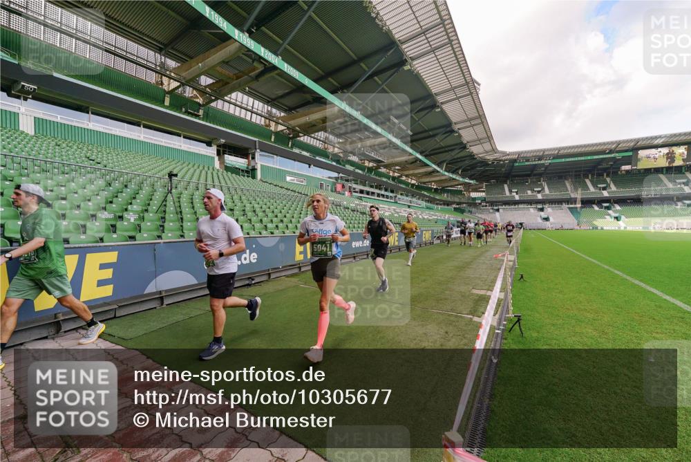 13.09.2026 - 21. swb-Marathon Bremen Michael Burmester http://msf.ph/oto/10305677 13.09.2026 12:56:46 Laufen im Stadion 307, 411, 431, 465, 655, 769, 776, 854, 857, 876, 913, 926, 948, 1010, 1058, 1130, 1254, 1537, 1601, 1645, 1750, 1809, 1900, 1972, 2001, 2040, 2051, 2075, 2122, 2260, 2319, 2324, 2402, 2473, 2493, 2535, 2604, 2634, 2640, 2671, 2761, 2812, 2904, 2948, 3051, 3057, 3078, 3119, 3192, 3202, 3290, 3348, 3411, 3450, 3458, 3508, 3514, 3634, 3690, 3760, 3813, 3866, 3939, 4101, 4135, 4137, 4171, 4316, 4319, 4413, 4455, 4479, 4733, 5277, 5430, 5530, 6106, 107, 2498 meine-sportfotos.de