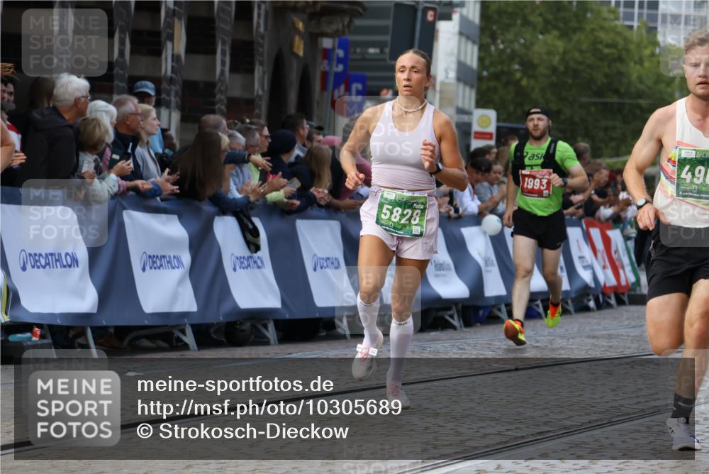 13.09.2026 - 21. swb-Marathon Bremen Strokosch-Dieckow http://msf.ph/oto/10305689 13.09.2026 12:59:36 Ziel 658, 1248, 1508, 1751, 1800, 1993, 2651, 3584, 3688, 4096, 6991, 8383, 9533, 126, 277, 807, 1320, 1485, 1852, 4964, 5828, 6557, 8850 meine-sportfotos.de