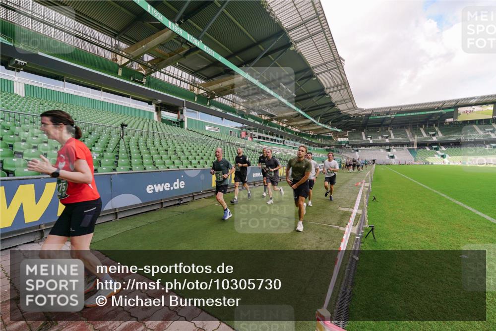 13.09.2026 - 21. swb-Marathon Bremen Michael Burmester http://msf.ph/oto/10305730 13.09.2026 12:56:56 Laufen im Stadion 307, 334, 411, 431, 465, 655, 769, 776, 854, 857, 876, 909, 913, 926, 948, 1010, 1058, 1130, 1254, 1535, 1537, 1601, 1645, 1750, 1809, 1881, 1900, 1972, 2001, 2040, 2051, 2075, 2122, 2260, 2324, 2371, 2402, 2423, 2473, 2493, 2535, 2604, 2634, 2640, 2671, 2761, 2812, 2903, 2904, 2948, 3051, 3057, 3078, 3119, 3192, 3202, 3290, 3348, 3411, 3450, 3458, 3508, 3514, 3634, 3685, 3690, 3760, 3813, 3866, 3939, 4101, 4135, 4171, 4316, 4319, 4413, 4455, 4479, 4733, 5277, 5430, 5530, 107 meine-sportfotos.de