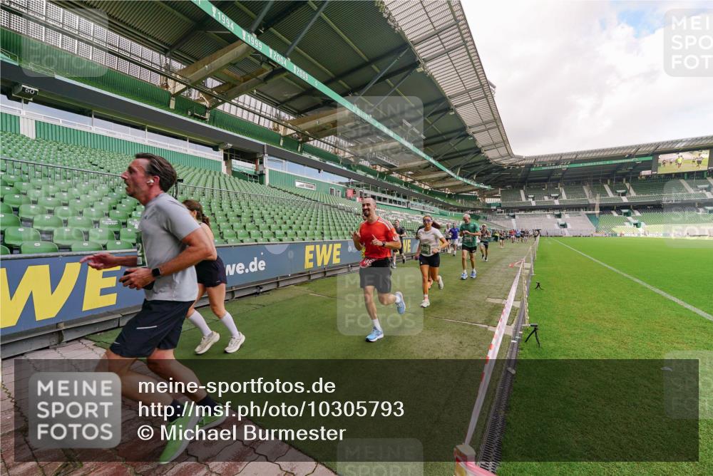 13.09.2026 - 21. swb-Marathon Bremen Michael Burmester http://msf.ph/oto/10305793 13.09.2026 12:57:05 Laufen im Stadion 307, 334, 411, 431, 465, 655, 769, 776, 854, 857, 876, 909, 926, 948, 1010, 1130, 1254, 1535, 1537, 1601, 1750, 1752, 1809, 1881, 1900, 1972, 2001, 2040, 2046, 2051, 2075, 2122, 2260, 2324, 2371, 2402, 2423, 2473, 2493, 2535, 2604, 2634, 2640, 2671, 2761, 2812, 2903, 2904, 2948, 3051, 3078, 3119, 3182, 3202, 3290, 3319, 3348, 3411, 3450, 3458, 3508, 3514, 3634, 3685, 3690, 3760, 3813, 3866, 3939, 4101, 4135, 4171, 4316, 4319, 4413, 4455, 4479, 4733 meine-sportfotos.de