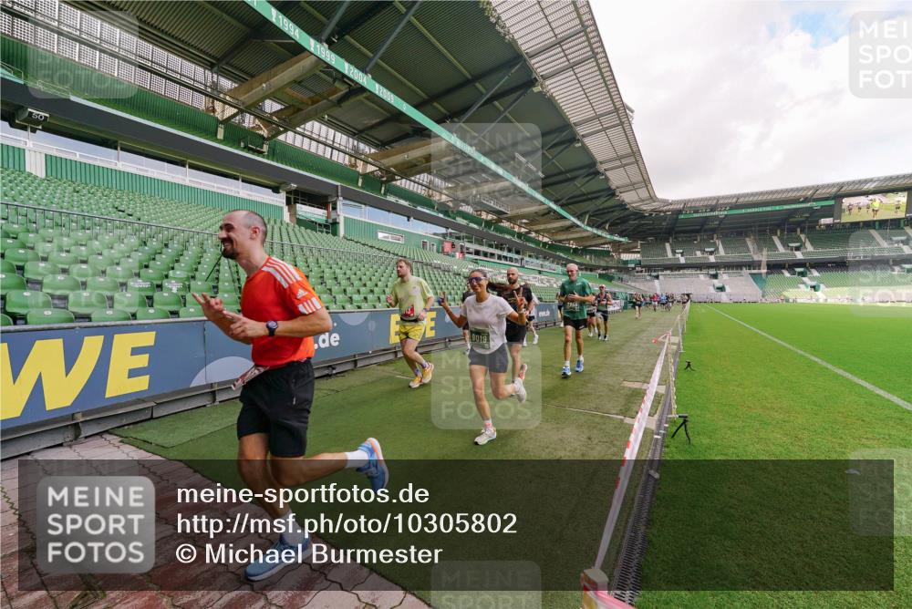 13.09.2026 - 21. swb-Marathon Bremen Michael Burmester http://msf.ph/oto/10305802 13.09.2026 12:57:06 Laufen im Stadion 307, 334, 411, 431, 465, 655, 769, 776, 854, 857, 876, 909, 926, 948, 1010, 1130, 1254, 1535, 1537, 1601, 1750, 1752, 1809, 1881, 1900, 1972, 2001, 2040, 2046, 2051, 2075, 2122, 2260, 2324, 2371, 2402, 2423, 2473, 2493, 2535, 2604, 2634, 2640, 2671, 2761, 2812, 2903, 2904, 2948, 3051, 3078, 3119, 3182, 3202, 3290, 3319, 3348, 3411, 3450, 3458, 3508, 3514, 3634, 3685, 3690, 3760, 3813, 3866, 3939, 4101, 4135, 4171, 4316, 4319, 4413, 4455, 4479, 4733 meine-sportfotos.de