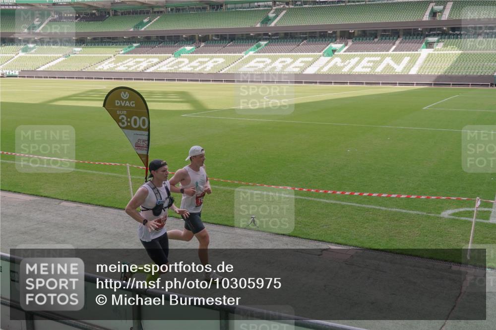 13.09.2026 - 21. swb-Marathon Bremen Michael Burmester http://msf.ph/oto/10305975 13.09.2026 12:12:21 Laufen im Stadion 317, 443, 614, 796, 1651, 692 meine-sportfotos.de