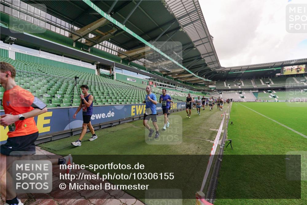 13.09.2026 - 21. swb-Marathon Bremen Michael Burmester http://msf.ph/oto/10306155 13.09.2026 12:58:10 Laufen im Stadion 141, 148, 334, 511, 672, 769, 776, 789, 790, 857, 909, 1010, 1119, 1191, 1199, 1254, 1281, 1535, 1601, 1642, 1647, 1752, 1809, 1881, 1900, 1931, 1933, 2046, 2051, 2075, 2324, 2343, 2367, 2371, 2397, 2402, 2423, 2425, 2493, 2577, 2634, 2640, 2671, 2771, 2807, 2903, 2904, 3021, 3051, 3078, 3120, 3138, 3148, 3182, 3186, 3319, 3338, 3435, 3450, 3458, 3514, 3534, 3560, 3634, 3655, 3685, 3690, 3695, 3760, 3813, 3866, 3933, 3939, 4101, 4316, 4319, 205 meine-sportfotos.de