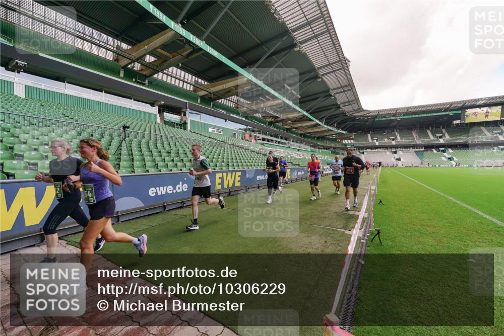 13.09.2026 - 21. swb-Marathon Bremen Michael Burmester http://msf.ph/oto/10306229 13.09.2026 12:58:20 Laufen im Stadion 141, 148, 191, 226, 334, 511, 672, 776, 789, 790, 857, 909, 972, 1010, 1119, 1191, 1199, 1254, 1281, 1535, 1642, 1647, 1752, 1809, 1881, 1900, 1931, 1933, 2046, 2051, 2075, 2210, 2324, 2343, 2367, 2371, 2397, 2402, 2423, 2425, 2493, 2577, 2640, 2771, 2807, 2827, 2885, 2903, 2904, 2979, 3021, 3051, 3078, 3098, 3120, 3138, 3148, 3182, 3186, 3233, 3319, 3338, 3435, 3450, 3514, 3534, 3560, 3634, 3655, 3685, 3690, 3695, 3760, 3866, 3933, 3934, 3939, 4101, 4316, 4319, 205 meine-sportfotos.de