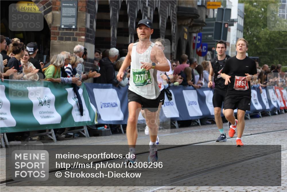 13.09.2026 - 21. swb-Marathon Bremen Strokosch-Dieckow http://msf.ph/oto/10306296 13.09.2026 13:00:04 Ziel 126, 277, 466, 807, 862, 1320, 1485, 1852, 4964, 5316, 5828, 6557, 8850, 671, 912, 1571, 1758, 7015, 7170, 8689 meine-sportfotos.de