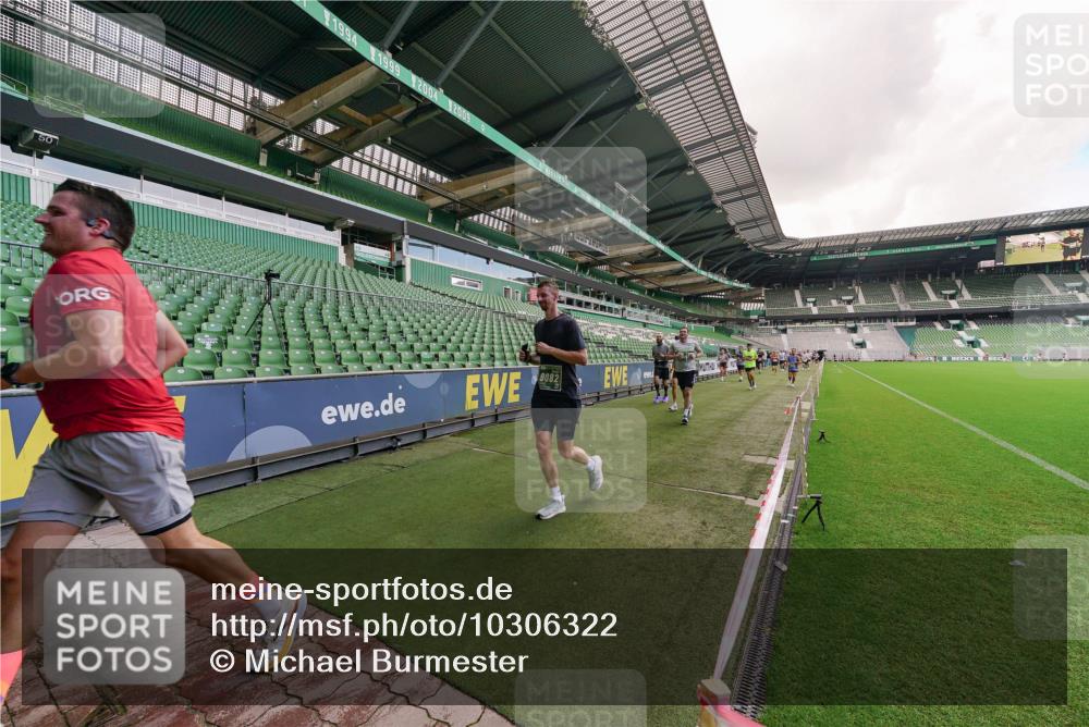 13.09.2026 - 21. swb-Marathon Bremen Michael Burmester http://msf.ph/oto/10306322 13.09.2026 12:58:33 Laufen im Stadion 141, 148, 191, 226, 334, 511, 672, 776, 789, 790, 909, 972, 1010, 1119, 1191, 1199, 1254, 1281, 1516, 1535, 1642, 1647, 1752, 1809, 1881, 1900, 1931, 1933, 2046, 2075, 2210, 2324, 2343, 2367, 2371, 2397, 2402, 2423, 2425, 2577, 2771, 2807, 2827, 2885, 2903, 2904, 2979, 3021, 3051, 3098, 3120, 3138, 3148, 3182, 3186, 3190, 3233, 3319, 3338, 3435, 3516, 3531, 3534, 3560, 3655, 3685, 3690, 3695, 3866, 3933, 3934, 3939, 4101, 4316, 4319, 205 meine-sportfotos.de