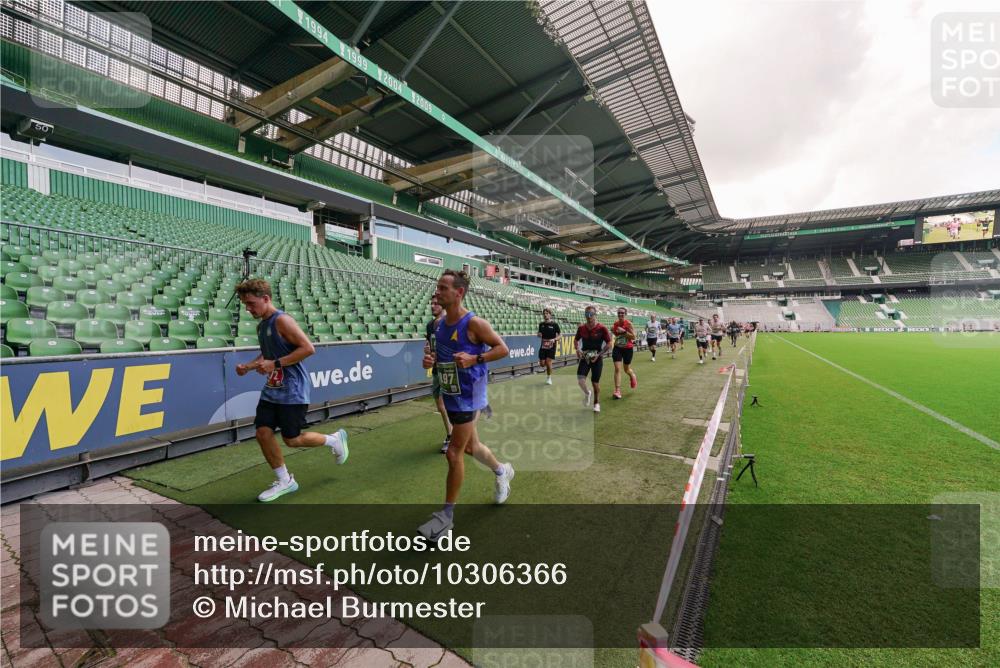 13.09.2026 - 21. swb-Marathon Bremen Michael Burmester http://msf.ph/oto/10306366 13.09.2026 12:58:42 Laufen im Stadion 141, 148, 191, 226, 232, 334, 511, 672, 745, 776, 789, 790, 909, 972, 1010, 1080, 1119, 1166, 1191, 1199, 1254, 1281, 1516, 1535, 1642, 1647, 1752, 1881, 1931, 1933, 2046, 2210, 2289, 2324, 2343, 2367, 2371, 2397, 2402, 2423, 2425, 2577, 2771, 2807, 2827, 2885, 2899, 2903, 2904, 2953, 2979, 3015, 3021, 3051, 3098, 3120, 3124, 3138, 3148, 3182, 3186, 3190, 3233, 3319, 3338, 3435, 3516, 3531, 3534, 3560, 3652, 3655, 3685, 3690, 3695, 3866, 3933, 3934, 3939, 4101, 4319, 205 meine-sportfotos.de