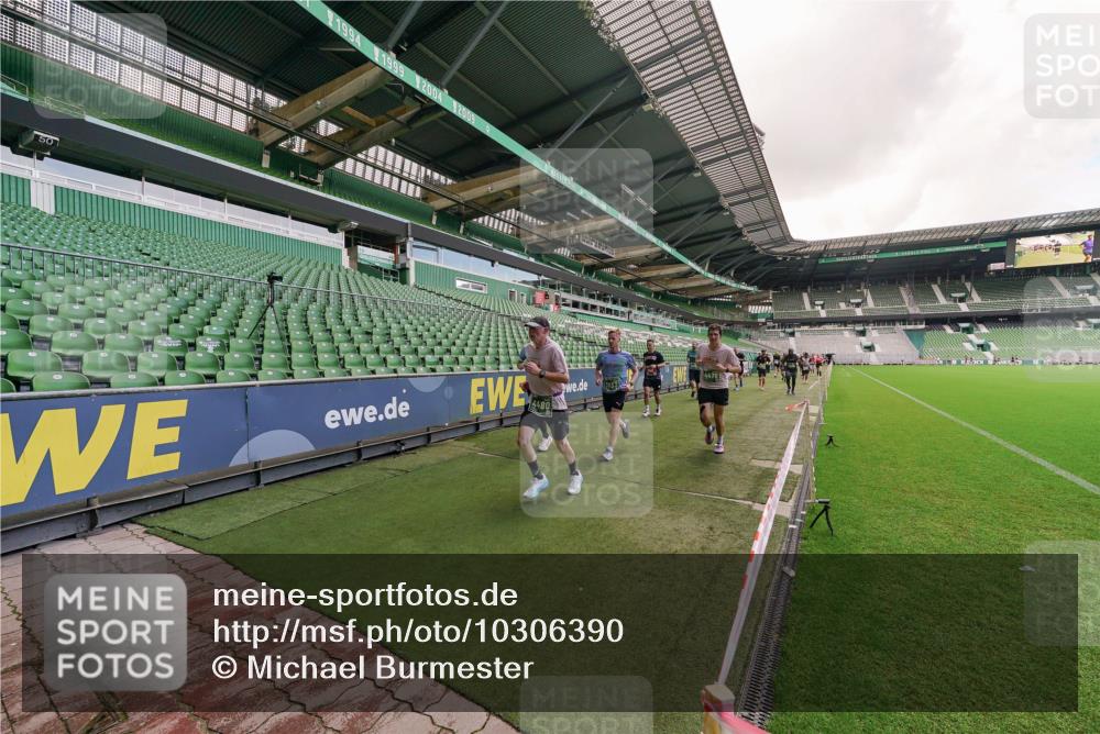 13.09.2026 - 21. swb-Marathon Bremen Michael Burmester http://msf.ph/oto/10306390 13.09.2026 12:58:46 Laufen im Stadion 141, 148, 191, 226, 232, 334, 511, 672, 745, 789, 790, 909, 972, 1010, 1080, 1119, 1166, 1191, 1199, 1281, 1516, 1535, 1642, 1647, 1752, 1881, 1931, 1933, 2046, 2210, 2289, 2324, 2343, 2367, 2371, 2397, 2423, 2425, 2577, 2771, 2806, 2807, 2827, 2885, 2899, 2903, 2953, 2961, 2979, 3015, 3021, 3051, 3098, 3120, 3124, 3138, 3148, 3182, 3186, 3190, 3233, 3319, 3338, 3435, 3516, 3531, 3534, 3560, 3652, 3655, 3685, 3690, 3695, 3866, 3933, 3934, 4101, 205 meine-sportfotos.de