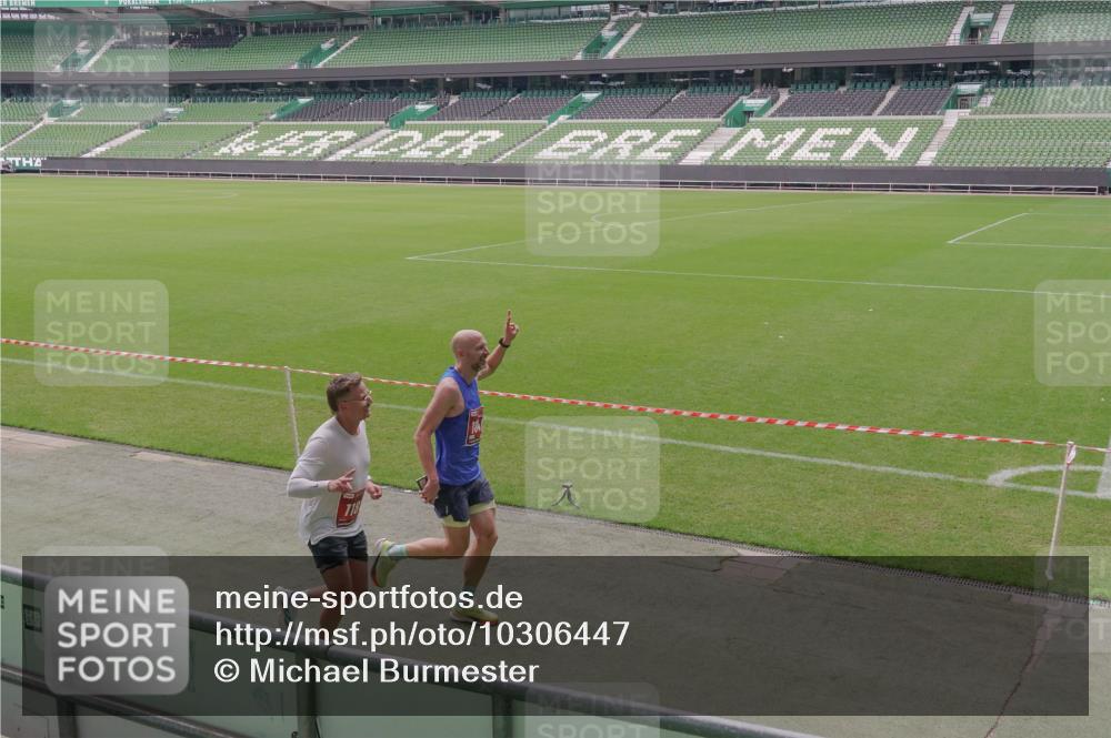 13.09.2026 - 21. swb-Marathon Bremen Michael Burmester http://msf.ph/oto/10306447 13.09.2026 12:25:52 Laufen im Stadion 206, 322, 447, 814, 841, 875, 968, 1187, 1313, 1544, 1840, 2044, 2143, 129, 236, 642 meine-sportfotos.de