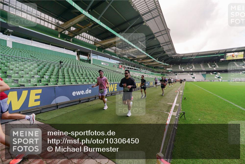 13.09.2026 - 21. swb-Marathon Bremen Michael Burmester http://msf.ph/oto/10306450 13.09.2026 12:59:00 Laufen im Stadion 141, 148, 191, 226, 232, 334, 511, 672, 745, 789, 790, 909, 972, 1080, 1119, 1166, 1191, 1199, 1281, 1516, 1535, 1642, 1647, 1752, 1881, 1931, 1933, 2046, 2210, 2289, 2343, 2367, 2371, 2397, 2423, 2425, 2481, 2570, 2577, 2771, 2806, 2807, 2827, 2885, 2899, 2903, 2953, 2961, 2979, 3015, 3021, 3098, 3120, 3124, 3138, 3148, 3182, 3186, 3190, 3233, 3319, 3338, 3435, 3516, 3531, 3534, 3560, 3652, 3655, 3695, 3933, 3934, 205 meine-sportfotos.de