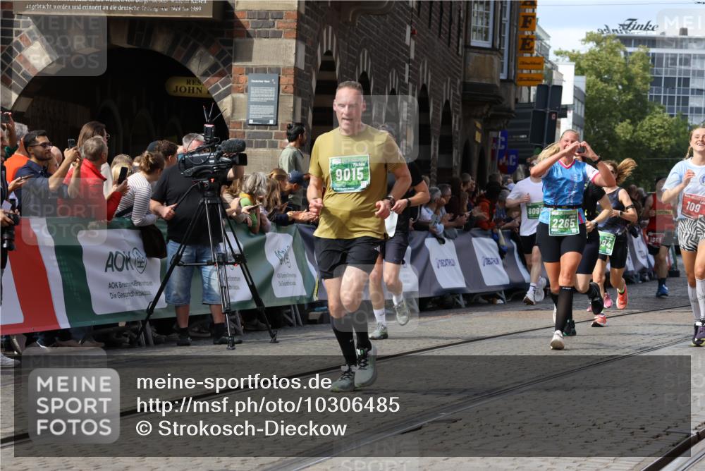 13.09.2026 - 21. swb-Marathon Bremen Strokosch-Dieckow http://msf.ph/oto/10306485 13.09.2026 13:30:17 Ziel 109, 454, 716, 1173, 1205, 1308, 1611, 1653, 1759, 1780, 1848, 1861, 2126, 3190, 3320, 3618, 3667, 3908, 4115, 4524, 4575, 5039, 5198, 5348, 5631, 6127, 6225, 6720, 6992, 6994, 7093, 8110, 8267, 8470, 8612, 8771, 8899, 9049, 9104, 9125, 1067, 2265, 2900, 3163, 3164, 3425, 4058, 4415, 4748, 5506, 6988, 7821, 8090, 8105, 8116, 8117, 8169, 8314, 8494, 8762, 8878, 8966, 9011, 9015, 9108, 9412, 9695 meine-sportfotos.de