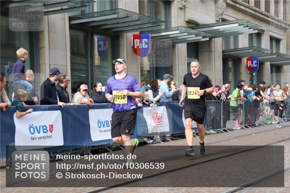 13.09.2026 - 21. swb-Marathon Bremen Strokosch-Dieckow http://msf.ph/oto/10306539 13.09.2026 10:53:37 Ziel 10174, 10255, 10478, 10579, 10684, 10685, 10708, 10822, 10905, 10947, 11010, 11206, 11290, 11489, 11596, 11950, 12075, 12244, 12331, 12341, 12356, 12405, 12435, 12492, 12515, 13531, 13597, 10141, 10222, 10227, 10448, 10478, 10479, 10626, 10757, 10780, 10821, 10838, 10845, 10886, 11168, 11242, 11379, 11446, 11502, 11590, 11800, 12040, 12056, 12119, 12275, 12308, 12341, 13597 meine-sportfotos.de