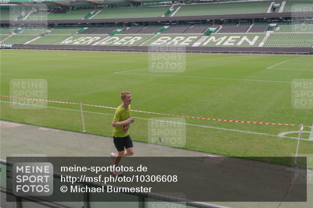 13.09.2026 - 21. swb-Marathon Bremen Michael Burmester http://msf.ph/oto/10306608 13.09.2026 12:27:34 Laufen im Stadion 103, 206, 238, 322, 358, 420, 553, 574, 841, 875, 1161, 1253, 1256, 1352, 1525, 1724, 1783, 1917, 2032, 3662, 4264, 129, 149, 289, 798, 1313, 1483, 1490, 1544, 1567 meine-sportfotos.de