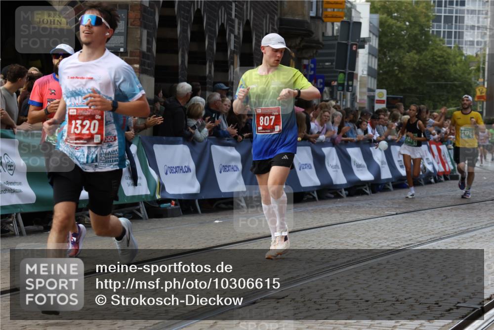 13.09.2026 - 21. swb-Marathon Bremen Strokosch-Dieckow http://msf.ph/oto/10306615 13.09.2026 13:00:16 Ziel 603, 735, 807, 1320, 1485, 1758, 1911, 1930, 7170, 8850, 9153, 1550, 1754, 2683, 5776, 7015 meine-sportfotos.de