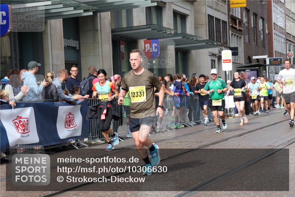 13.09.2026 - 21. swb-Marathon Bremen Strokosch-Dieckow http://msf.ph/oto/10306630 13.09.2026 10:53:40 Ziel 10255, 10579, 10684, 10685, 10708, 10822, 10947, 11010, 11206, 11290, 11329, 11489, 11596, 11950, 12075, 12244, 12356, 12405, 12435, 12492, 12515, 13531, 10141, 10174, 10222, 10227, 10478, 10479, 10626, 10757, 10780, 10821, 10838, 10845, 10886, 10905, 11168, 11242, 11379, 11446, 11502, 11590, 11800, 11950, 12056, 12119, 12308, 12331, 12341, 13597 meine-sportfotos.de