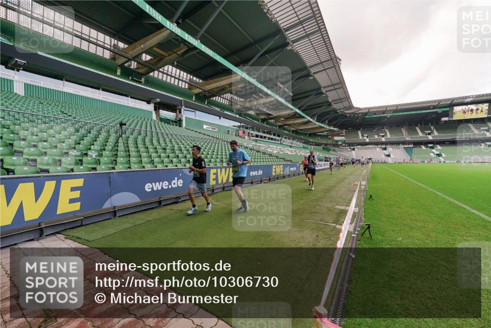 13.09.2026 - 21. swb-Marathon Bremen Michael Burmester http://msf.ph/oto/10306730 13.09.2026 12:59:44 Laufen im Stadion 135, 148, 191, 226, 232, 260, 342, 651, 745, 972, 1080, 1166, 1209, 1281, 1368, 1493, 1494, 1516, 1642, 1650, 1861, 1931, 1935, 1963, 2088, 2210, 2289, 2293, 2306, 2322, 2343, 2367, 2425, 2481, 2517, 2570, 2577, 2686, 2700, 2771, 2806, 2807, 2827, 2885, 2899, 2906, 2914, 2953, 2961, 2979, 3015, 3021, 3076, 3098, 3105, 3120, 3124, 3145, 3168, 3190, 3233, 3273, 3354, 3435, 3480, 3516, 3531, 3560, 3652, 3729, 3855, 3861, 3930, 3934, 205 meine-sportfotos.de