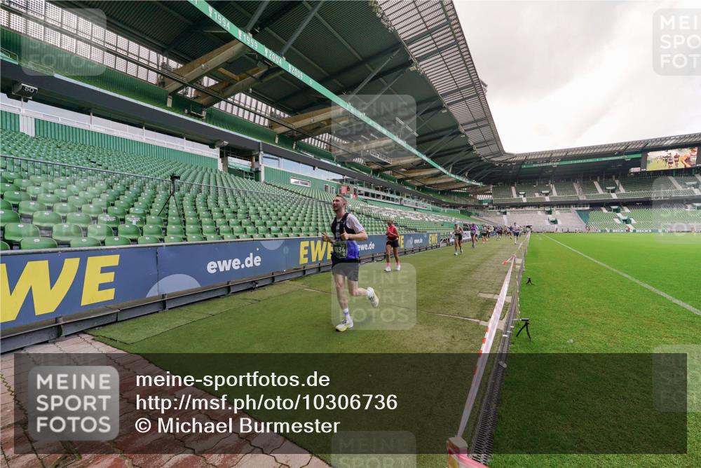 13.09.2026 - 21. swb-Marathon Bremen Michael Burmester http://msf.ph/oto/10306736 13.09.2026 12:59:46 Laufen im Stadion 135, 148, 191, 226, 232, 260, 342, 651, 745, 972, 1080, 1166, 1209, 1281, 1368, 1493, 1494, 1516, 1642, 1650, 1861, 1931, 1935, 1963, 2088, 2210, 2289, 2293, 2306, 2322, 2343, 2367, 2425, 2481, 2517, 2570, 2577, 2686, 2700, 2771, 2806, 2807, 2827, 2885, 2899, 2906, 2914, 2953, 2961, 2979, 3015, 3021, 3076, 3098, 3105, 3120, 3124, 3145, 3168, 3190, 3233, 3273, 3354, 3435, 3480, 3516, 3531, 3652, 3729, 3855, 3856, 3861, 3930, 3934, 205 meine-sportfotos.de