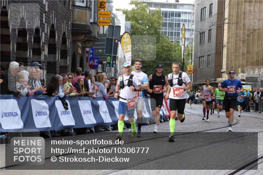 13.09.2026 - 21. swb-Marathon Bremen Strokosch-Dieckow http://msf.ph/oto/10306777 13.09.2026 13:00:24 Ziel 603, 735, 912, 1571, 1758, 1911, 1930, 7170, 8689, 9153, 453, 1136, 1550, 1754, 2141, 4904 meine-sportfotos.de