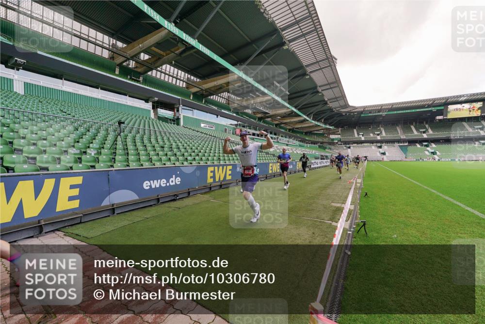 13.09.2026 - 21. swb-Marathon Bremen Michael Burmester http://msf.ph/oto/10306780 13.09.2026 12:59:55 Laufen im Stadion 135, 191, 226, 232, 260, 342, 651, 745, 972, 1080, 1166, 1209, 1368, 1493, 1494, 1516, 1650, 1861, 1935, 1963, 2088, 2210, 2289, 2293, 2306, 2322, 2367, 2427, 2481, 2517, 2570, 2577, 2686, 2700, 2708, 2806, 2807, 2827, 2885, 2899, 2906, 2914, 2953, 2961, 2979, 3015, 3021, 3076, 3098, 3105, 3120, 3124, 3145, 3168, 3173, 3190, 3233, 3273, 3354, 3435, 3480, 3516, 3531, 3642, 3652, 3729, 3774, 3855, 3856, 3861, 3930, 3934 meine-sportfotos.de