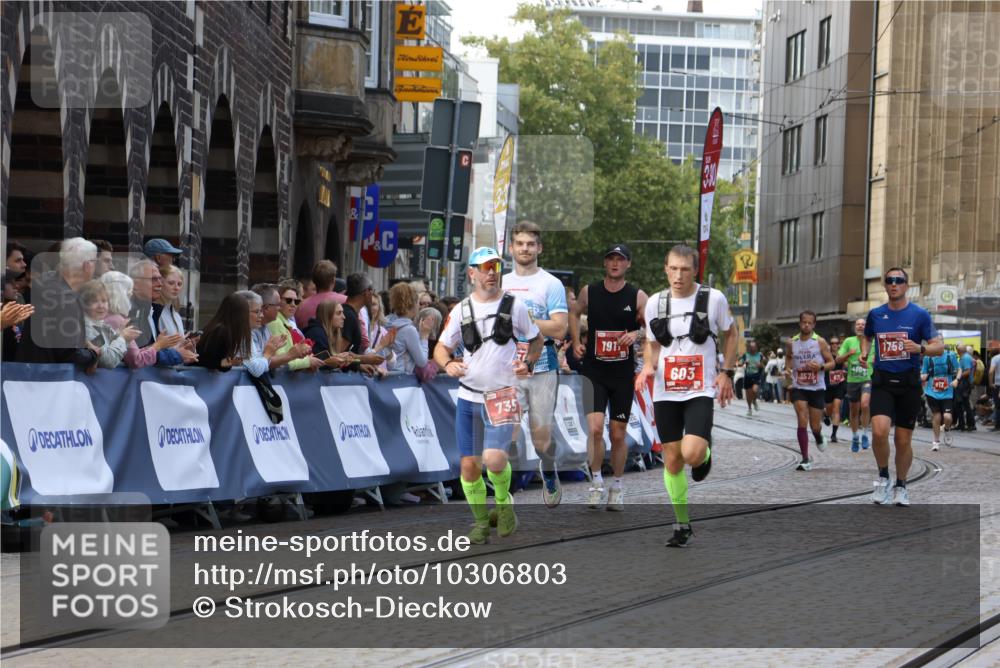 13.09.2026 - 21. swb-Marathon Bremen Strokosch-Dieckow http://msf.ph/oto/10306803 13.09.2026 13:00:24 Ziel 603, 735, 912, 1571, 1758, 1911, 1930, 7170, 8689, 9153, 453, 1136, 1550, 1754, 2141, 4904 meine-sportfotos.de