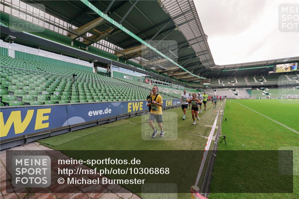 13.09.2026 - 21. swb-Marathon Bremen Michael Burmester http://msf.ph/oto/10306868 13.09.2026 13:00:09 Laufen im Stadion 135, 191, 226, 232, 242, 260, 342, 651, 687, 745, 972, 1080, 1166, 1209, 1368, 1493, 1494, 1516, 1650, 1861, 1935, 1963, 2088, 2210, 2289, 2293, 2306, 2322, 2367, 2409, 2427, 2481, 2485, 2490, 2517, 2560, 2570, 2577, 2658, 2686, 2700, 2708, 2781, 2806, 2827, 2885, 2899, 2906, 2914, 2953, 2961, 2967, 2979, 3015, 3021, 3076, 3098, 3105, 3124, 3145, 3168, 3173, 3190, 3233, 3273, 3354, 3385, 3435, 3480, 3516, 3524, 3531, 3642, 3652, 3729, 3774, 3855, 3856, 3861, 3930, 3934 meine-sportfotos.de