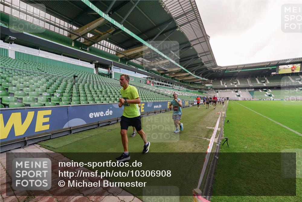 13.09.2026 - 21. swb-Marathon Bremen Michael Burmester http://msf.ph/oto/10306908 13.09.2026 13:00:13 Laufen im Stadion 135, 191, 226, 232, 242, 260, 342, 651, 687, 745, 972, 1080, 1166, 1209, 1368, 1493, 1494, 1516, 1650, 1861, 1935, 1963, 2088, 2210, 2289, 2293, 2306, 2322, 2409, 2427, 2481, 2485, 2490, 2517, 2560, 2570, 2577, 2658, 2686, 2700, 2708, 2781, 2806, 2827, 2885, 2899, 2906, 2914, 2953, 2961, 2967, 2979, 3015, 3021, 3076, 3098, 3105, 3124, 3145, 3168, 3173, 3190, 3233, 3273, 3354, 3385, 3480, 3516, 3524, 3531, 3642, 3652, 3729, 3774, 3855, 3856, 3861, 3930, 3934 meine-sportfotos.de