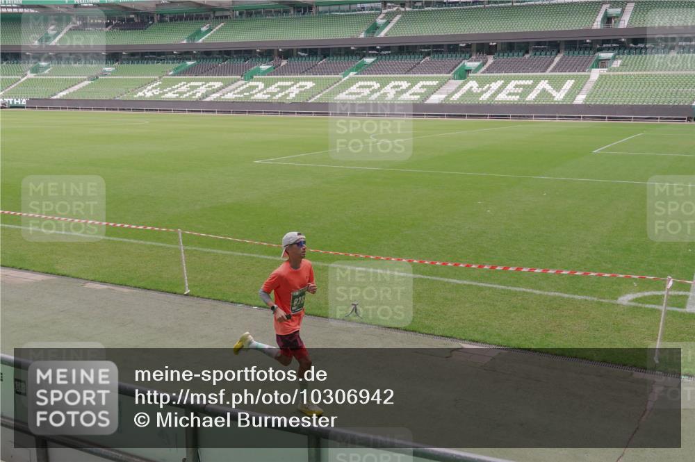 13.09.2026 - 21. swb-Marathon Bremen Michael Burmester http://msf.ph/oto/10306942 13.09.2026 12:30:16 Laufen im Stadion 314, 520, 547, 858, 934, 1168, 1214, 1357, 1453, 1639, 5212, 6485, 103, 206, 238, 322, 420, 447, 841, 875, 1187, 1352, 1840, 2032, 2044, 2143 meine-sportfotos.de