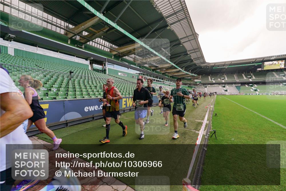 13.09.2026 - 21. swb-Marathon Bremen Michael Burmester http://msf.ph/oto/10306966 13.09.2026 13:00:24 Laufen im Stadion 135, 191, 226, 232, 242, 260, 318, 342, 440, 651, 687, 745, 972, 1080, 1166, 1209, 1368, 1493, 1494, 1516, 1650, 1861, 1935, 1963, 2088, 2210, 2289, 2293, 2306, 2322, 2370, 2409, 2427, 2481, 2485, 2490, 2517, 2560, 2561, 2570, 2627, 2658, 2686, 2700, 2708, 2781, 2806, 2827, 2885, 2899, 2906, 2914, 2953, 2961, 2967, 2979, 3015, 3076, 3098, 3105, 3124, 3145, 3168, 3173, 3190, 3233, 3273, 3354, 3385, 3480, 3516, 3524, 3531, 3642, 3652, 3729, 3774, 3855, 3856, 3861, 3930, 3934 meine-sportfotos.de