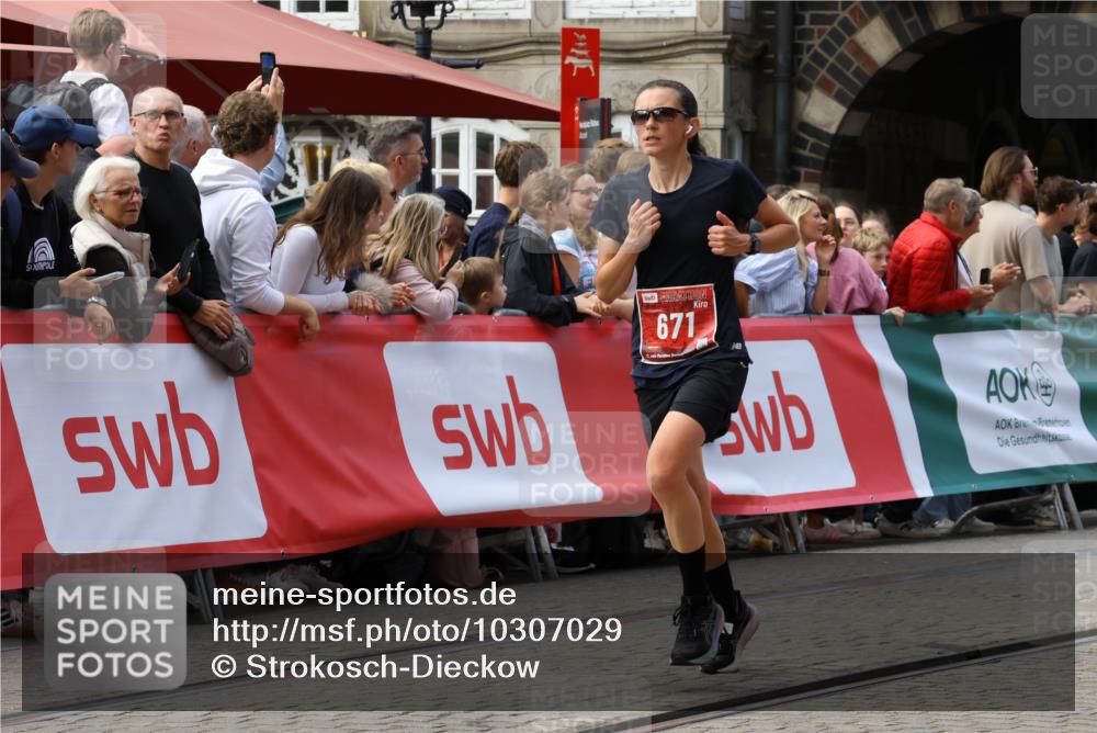 13.09.2026 - 21. swb-Marathon Bremen Strokosch-Dieckow http://msf.ph/oto/10307029 13.09.2026 13:00:42 Ziel 671, 912, 1550, 1754, 2683, 5776, 7015, 8689, 6359, 8749, 9849 meine-sportfotos.de