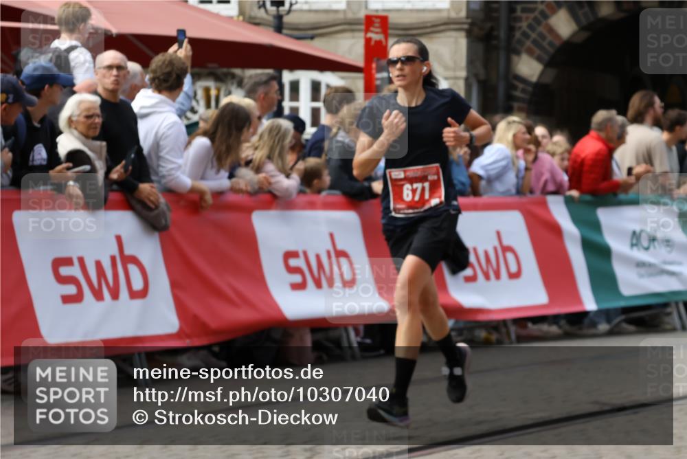 13.09.2026 - 21. swb-Marathon Bremen Strokosch-Dieckow http://msf.ph/oto/10307040 13.09.2026 13:00:42 Ziel 671, 912, 1550, 1754, 2683, 5776, 7015, 8689, 6359, 8749, 9849 meine-sportfotos.de