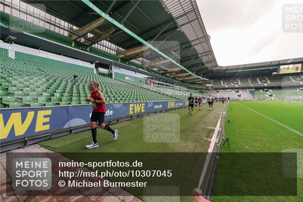 13.09.2026 - 21. swb-Marathon Bremen Michael Burmester http://msf.ph/oto/10307045 13.09.2026 13:00:33 Laufen im Stadion 135, 232, 242, 260, 318, 342, 440, 651, 687, 745, 1080, 1166, 1209, 1368, 1448, 1493, 1494, 1516, 1582, 1650, 1861, 1935, 1963, 2088, 2289, 2293, 2306, 2322, 2370, 2409, 2427, 2481, 2485, 2490, 2491, 2517, 2560, 2561, 2570, 2627, 2658, 2686, 2700, 2708, 2781, 2806, 2899, 2906, 2914, 2953, 2961, 2967, 3015, 3076, 3105, 3124, 3145, 3168, 3173, 3190, 3273, 3354, 3372, 3375, 3385, 3480, 3516, 3524, 3526, 3531, 3642, 3652, 3729, 3774, 3855, 3856, 3861, 3930 meine-sportfotos.de