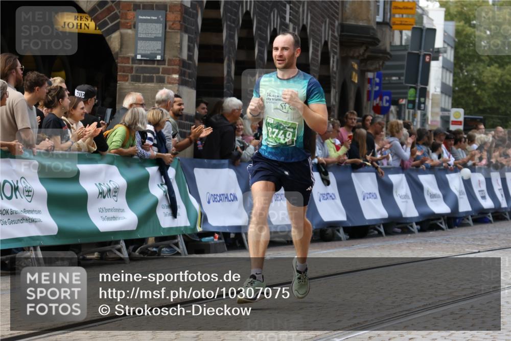 13.09.2026 - 21. swb-Marathon Bremen Strokosch-Dieckow http://msf.ph/oto/10307075 13.09.2026 13:00:48 Ziel 1136, 1550, 1754, 2141, 2683, 4904, 5776, 7015, 6359, 8749, 9849 meine-sportfotos.de