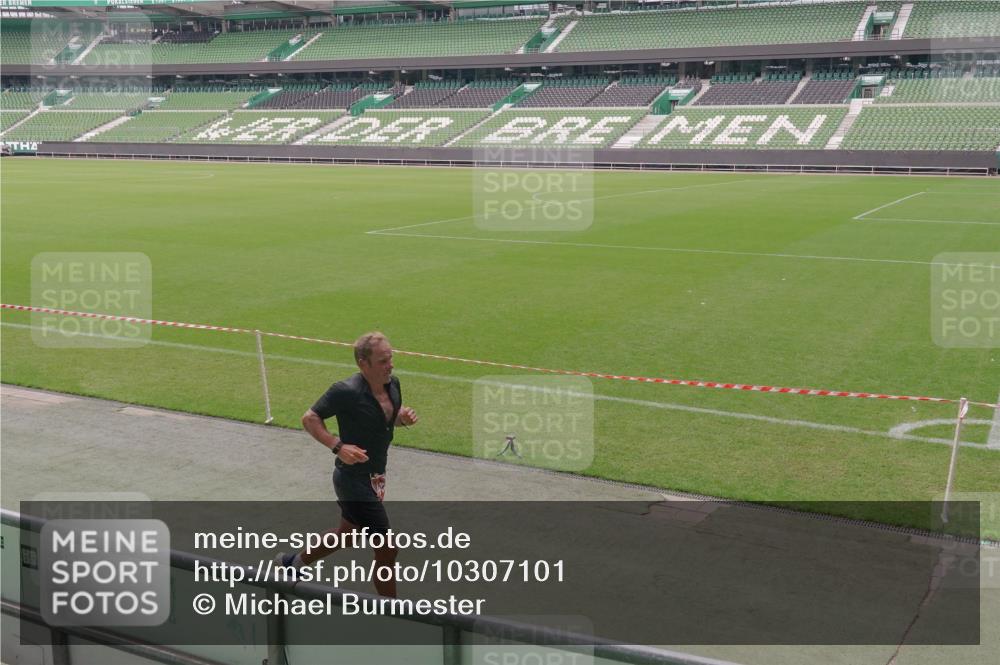 13.09.2026 - 21. swb-Marathon Bremen Michael Burmester http://msf.ph/oto/10307101 13.09.2026 12:32:13 Laufen im Stadion 417, 482, 573, 668, 943, 1020, 1126, 1357, 1507, 1606, 1629, 1639, 2100, 4474, 6507, 8044, 8285, 358, 520, 547, 553, 574, 649, 719, 858, 934, 959, 1161, 1253, 1256, 1391, 1428, 1525, 1724, 1783, 1917, 3662, 4264 meine-sportfotos.de