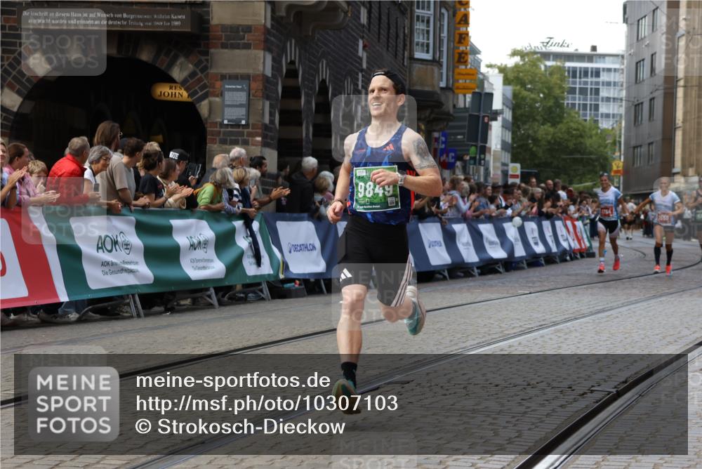 13.09.2026 - 21. swb-Marathon Bremen Strokosch-Dieckow http://msf.ph/oto/10307103 13.09.2026 13:00:50 Ziel 453, 1136, 1550, 1754, 2141, 2683, 4904, 5776, 6359 meine-sportfotos.de