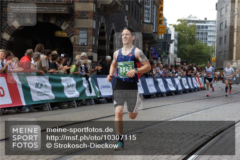 13.09.2026 - 21. swb-Marathon Bremen Strokosch-Dieckow http://msf.ph/oto/10307115 13.09.2026 13:00:50 Ziel 453, 1136, 1550, 1754, 2141, 2683, 4904, 5776, 6359 meine-sportfotos.de