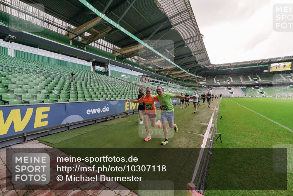 13.09.2026 - 21. swb-Marathon Bremen Michael Burmester http://msf.ph/oto/10307118 13.09.2026 13:00:47 Laufen im Stadion 135, 232, 242, 260, 282, 318, 342, 440, 651, 687, 745, 930, 1067, 1080, 1166, 1209, 1368, 1448, 1493, 1494, 1582, 1650, 1861, 1896, 1935, 1963, 2088, 2289, 2293, 2306, 2322, 2370, 2409, 2427, 2481, 2485, 2490, 2491, 2517, 2560, 2561, 2570, 2627, 2658, 2686, 2700, 2708, 2781, 2806, 2899, 2906, 2914, 2953, 2961, 2967, 3015, 3076, 3105, 3124, 3145, 3168, 3173, 3273, 3354, 3372, 3374, 3375, 3385, 3480, 3524, 3526, 3642, 3652, 3729, 3774, 3855, 3856, 3861, 3930 meine-sportfotos.de