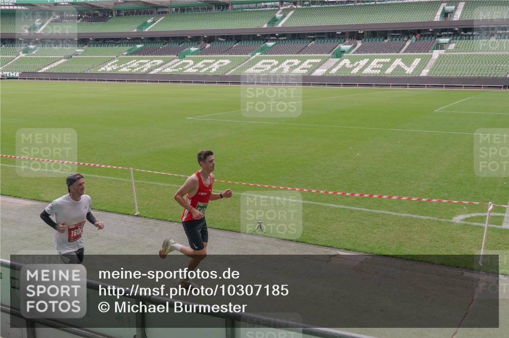 13.09.2026 - 21. swb-Marathon Bremen Michael Burmester http://msf.ph/oto/10307185 13.09.2026 12:32:42 Laufen im Stadion 417, 482, 573, 668, 943, 1020, 1126, 1507, 1606, 1629, 2100, 6507, 7741, 8044, 314, 358, 520, 547, 574, 649, 719, 858, 934, 959, 1253, 1391, 1428, 1525, 1783 meine-sportfotos.de