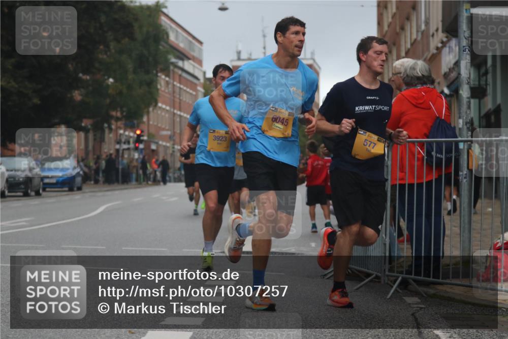 13.09.2026 - Kiel Lauf Markus Tischler http://msf.ph/oto/10307257 13.09.2026 10:30:19 Fleethörn 3923, 38, 6045, 39, 577 meine-sportfotos.de
