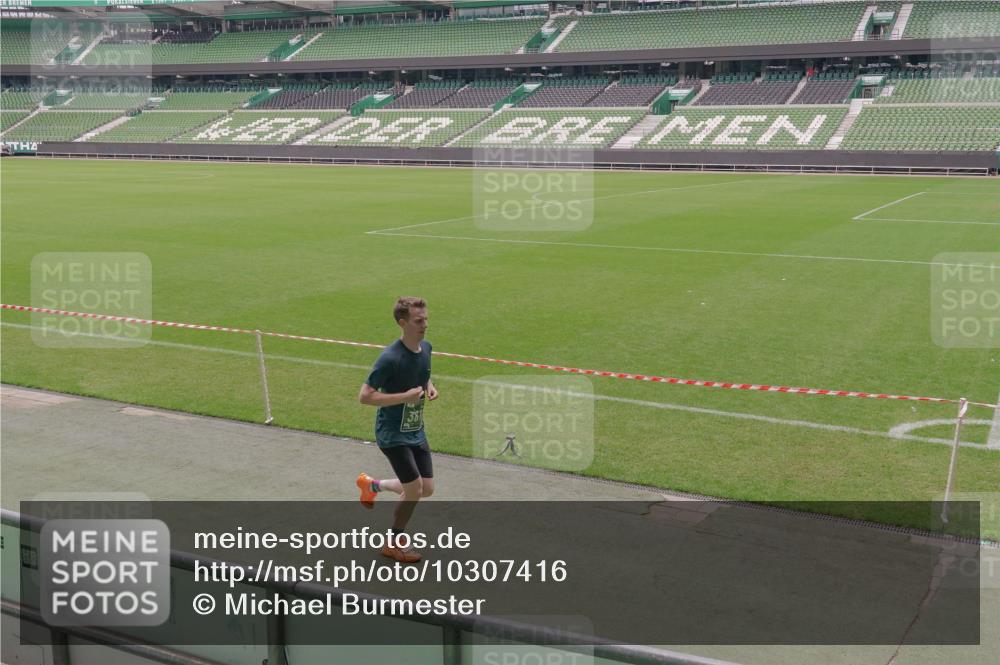 13.09.2026 - 21. swb-Marathon Bremen Michael Burmester http://msf.ph/oto/10307416 13.09.2026 12:36:09 Laufen im Stadion 365, 850, 1288, 1485, 1550, 1875, 1993, 2073, 4232, 7244, 7692, 7768, 8075, 13033, 417, 482, 668, 943, 1020, 1126, 1507, 1606, 1629, 2100, 5428, 7741, 8044 meine-sportfotos.de