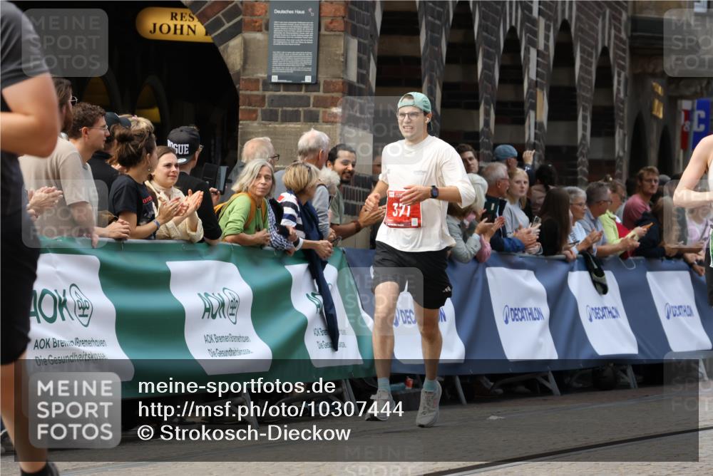 13.09.2026 - 21. swb-Marathon Bremen Strokosch-Dieckow http://msf.ph/oto/10307444 13.09.2026 13:01:05 Ziel 371, 453, 2141, 4904, 8749, 9849, 1411, 1619, 3019, 4328, 5663 meine-sportfotos.de